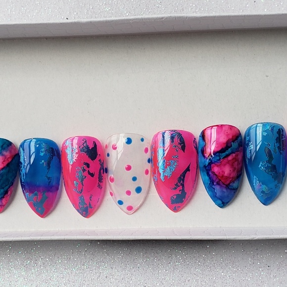 "Oceana" Reusable Press On Nails - Picture 3 of 7